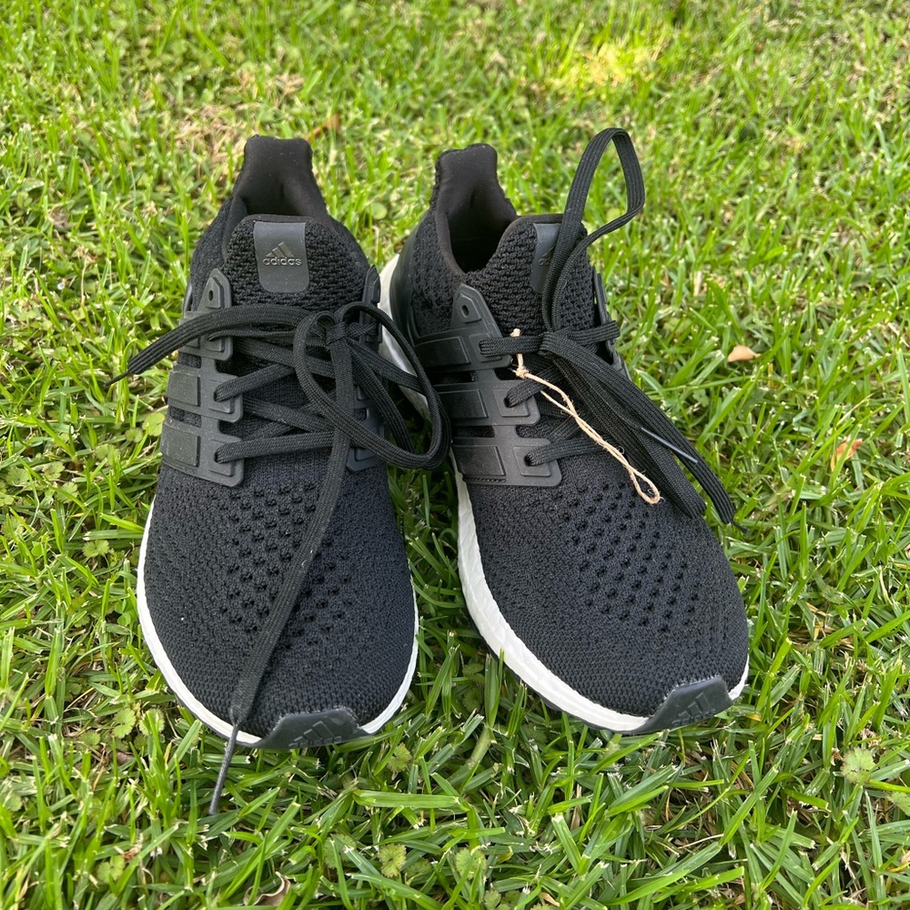 ADIDAS ULTRABOOSTS